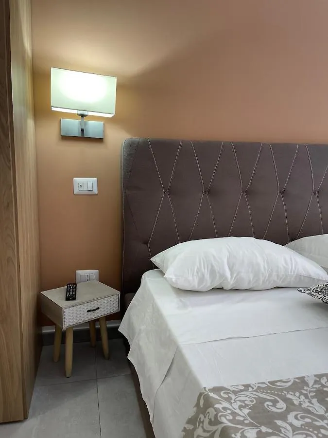 Ciù Ciù Home Suite Palermo 2*,