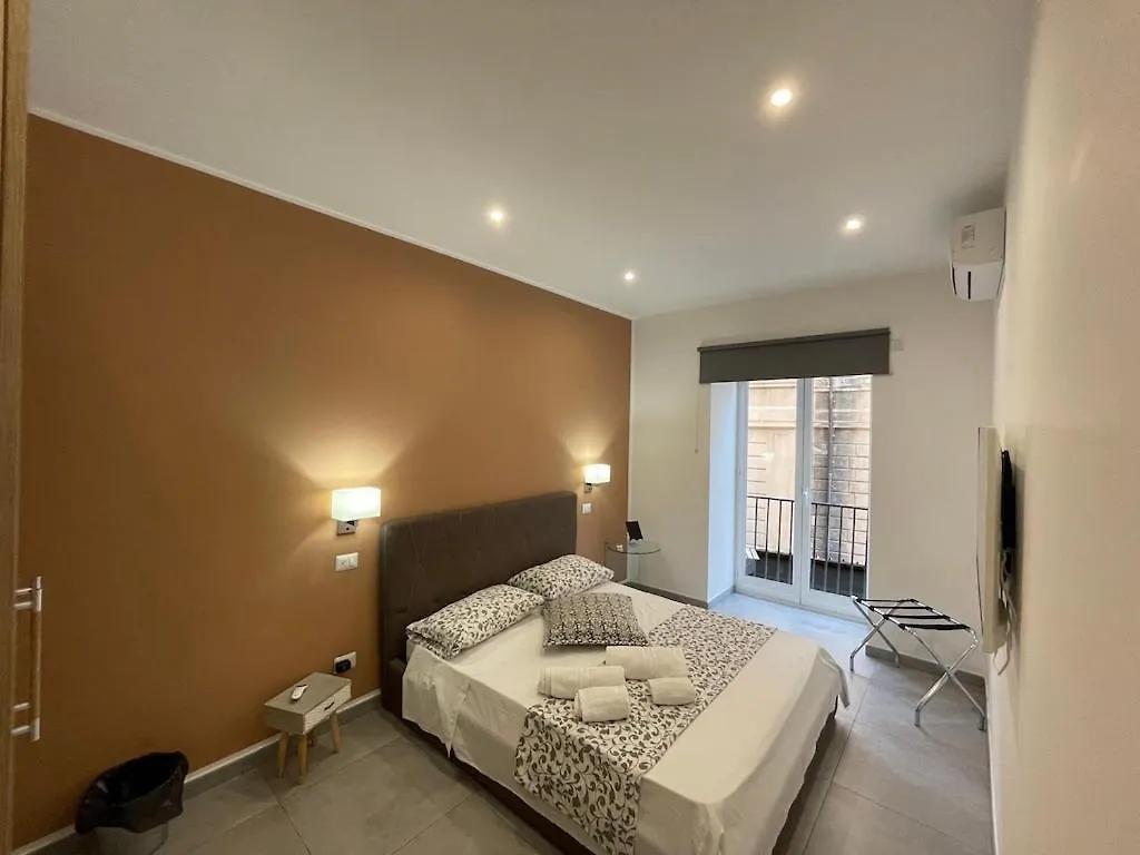 Ciù Ciù Home Suite Palermo 2*,